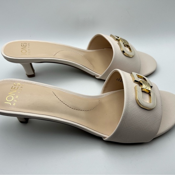 Jones New York Beige Mules with Gold Accent - Picture 5 of 7